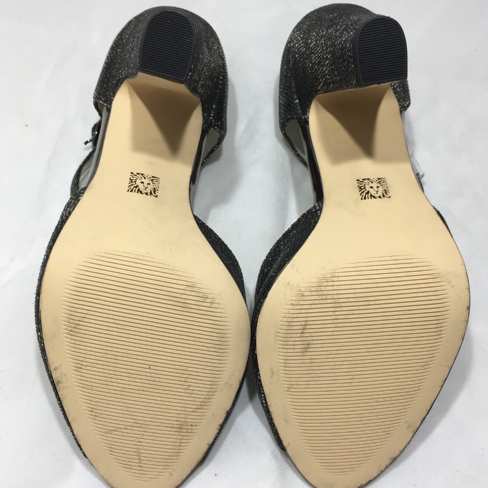 Anne Klein Women's Henrika Fabric Dress Pump - Picture 5 of 5